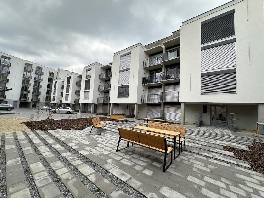 Bella Apartments Брно Экстерьер фото
